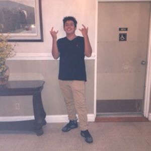 Meet your Posher, Manuel